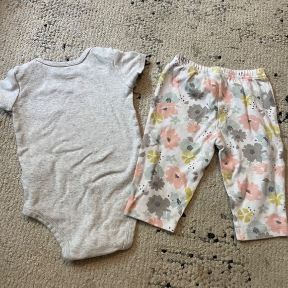Carter’s girls size 6 months onesie and pant set floral loved happy adorable - Picture 3 of 6